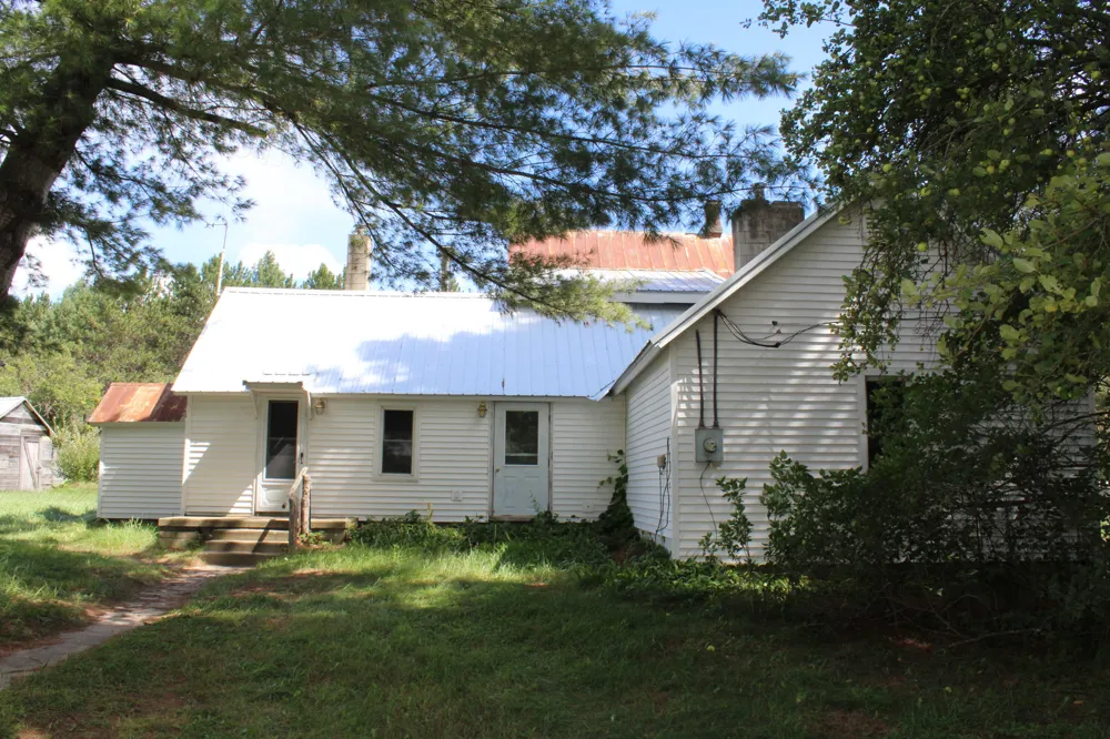 2838 W Trask Lake Rd Barton City, MI 48705