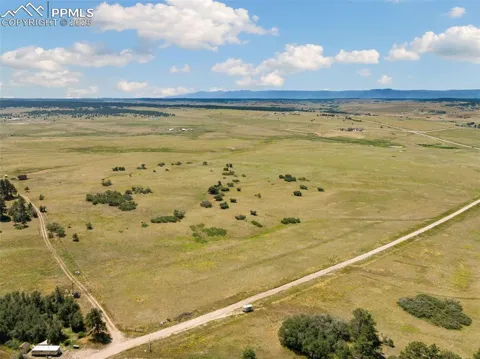 14252 S Highway 83
