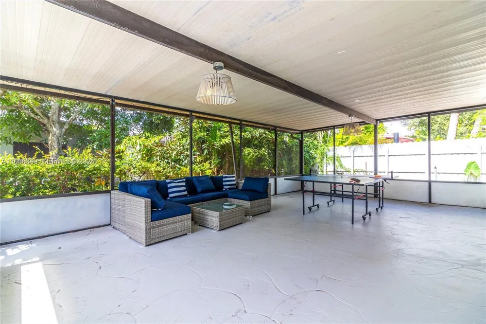 460 NW 88th Ter El Portal, FL 33150