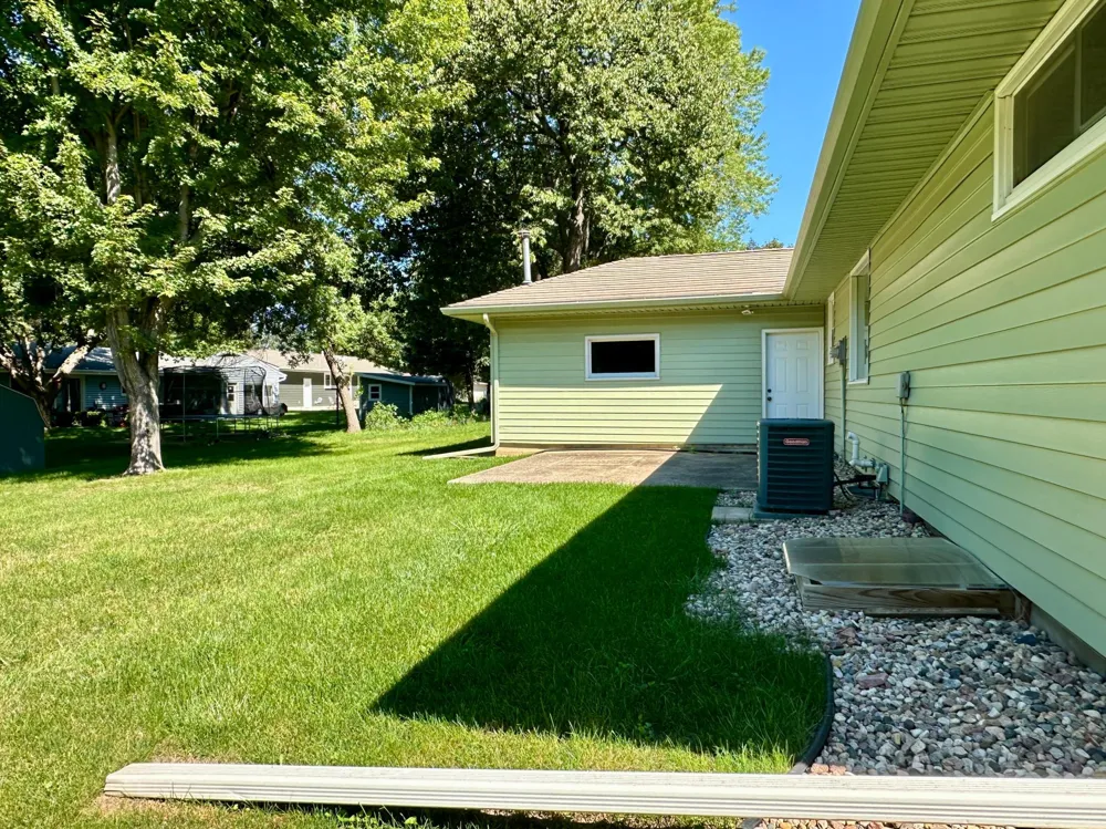 1115 Elmhurst Avenue Luverne, MN 56156