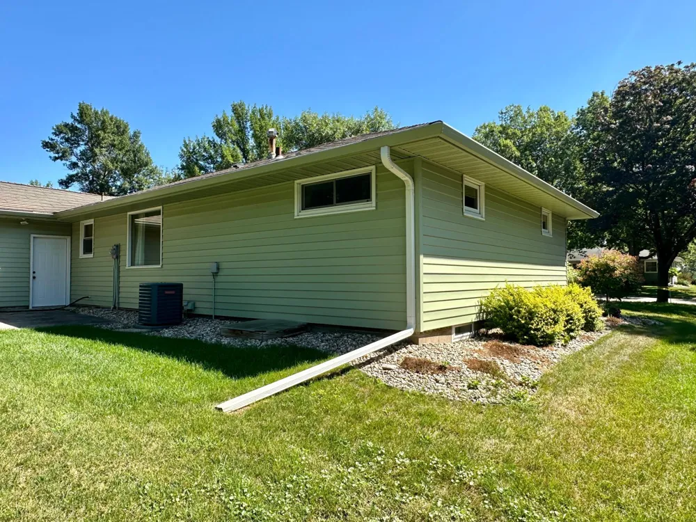 1115 Elmhurst Avenue Luverne, MN 56156