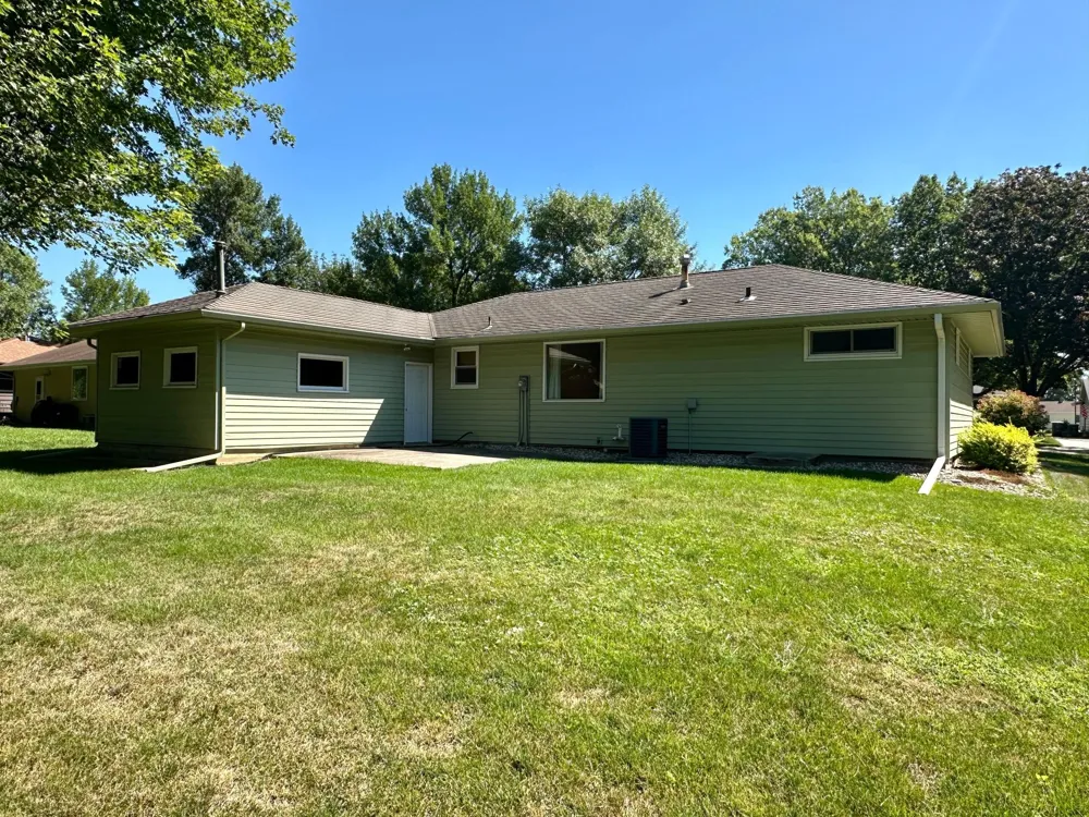 1115 Elmhurst Avenue Luverne, MN 56156