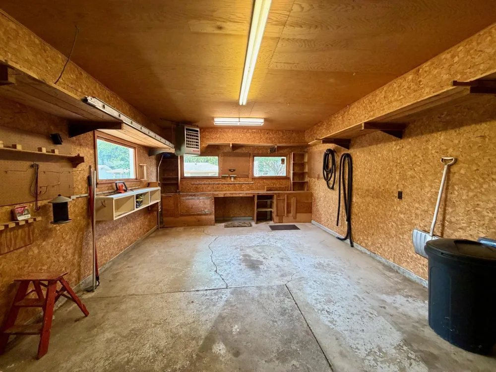 1115 Elmhurst Avenue Luverne, MN 56156