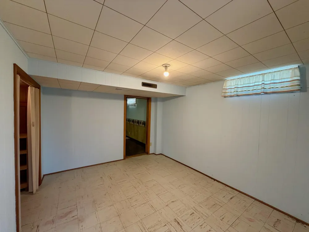 1115 Elmhurst Avenue Luverne, MN 56156