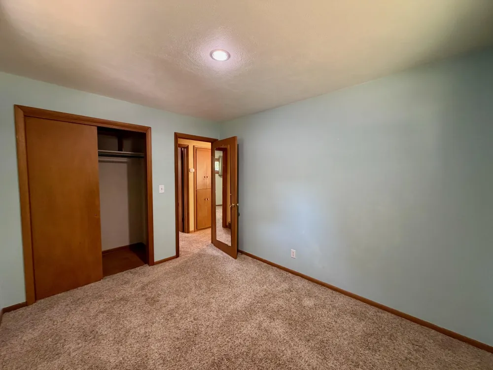 1115 Elmhurst Avenue Luverne, MN 56156