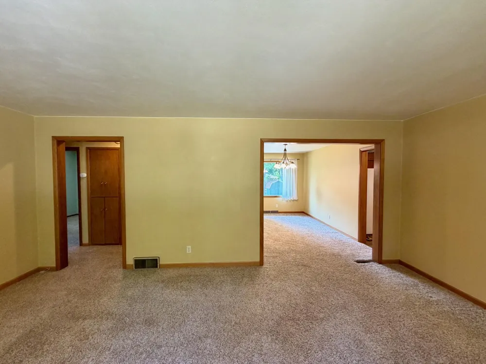 1115 Elmhurst Avenue Luverne, MN 56156