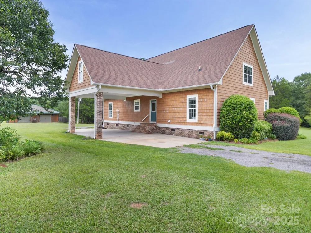1393 Wateree Road Ridgeway, SC 29130
