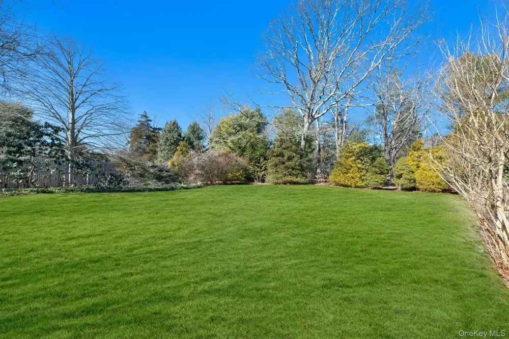94 S Country Road Remsenburg, NY 11960