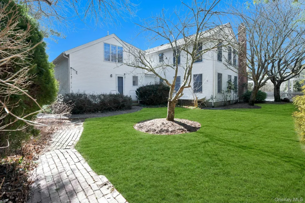 94 S Country Road Remsenburg, NY 11960