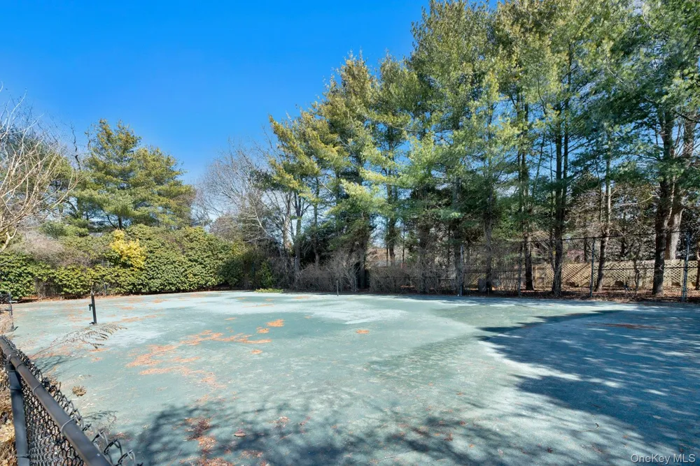 94 S Country Road Remsenburg, NY 11960