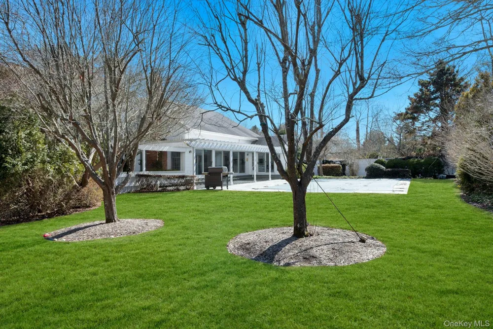 94 S Country Road Remsenburg, NY 11960