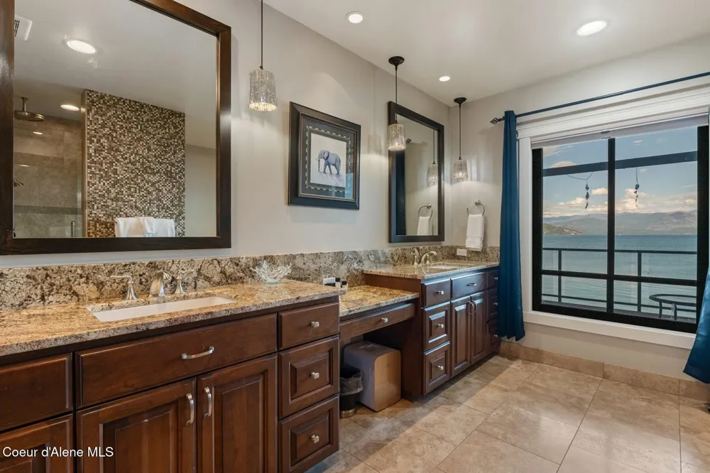 606 Sandpoint Avenue Sandpoint, ID 83864