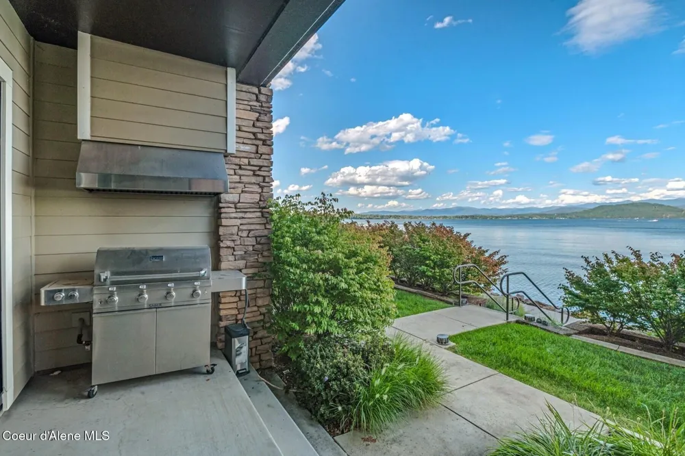 606 Sandpoint Avenue Sandpoint, ID 83864
