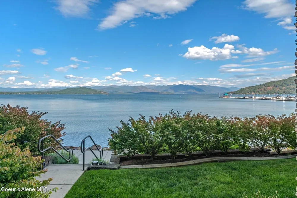 606 Sandpoint Avenue Sandpoint, ID 83864