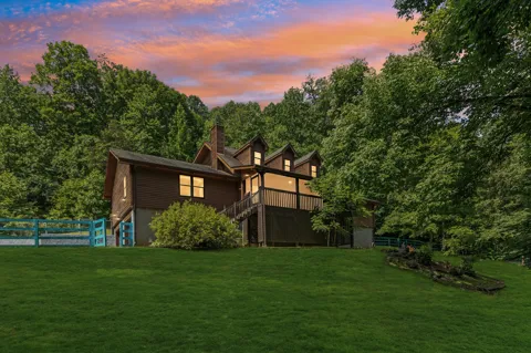 3755 Bear Hollow Rd