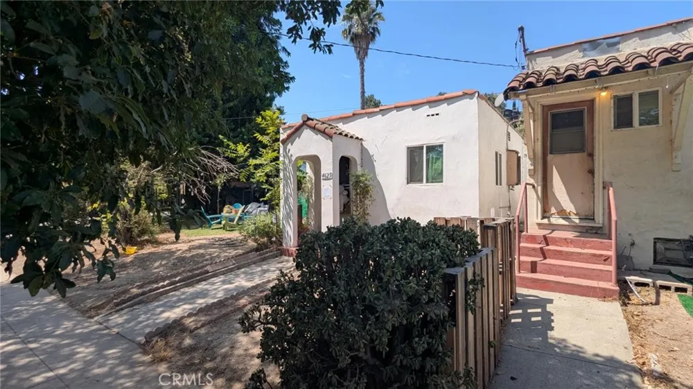 2402 Langdale Avenue Los Angeles, CA 90041