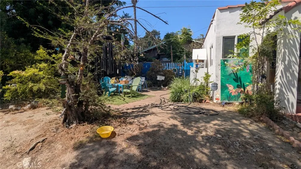 2402 Langdale Avenue Los Angeles, CA 90041