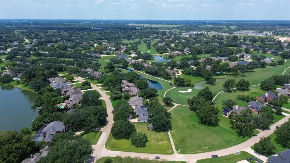 5319 Waterbeck Street Weston Lakes, TX 77441