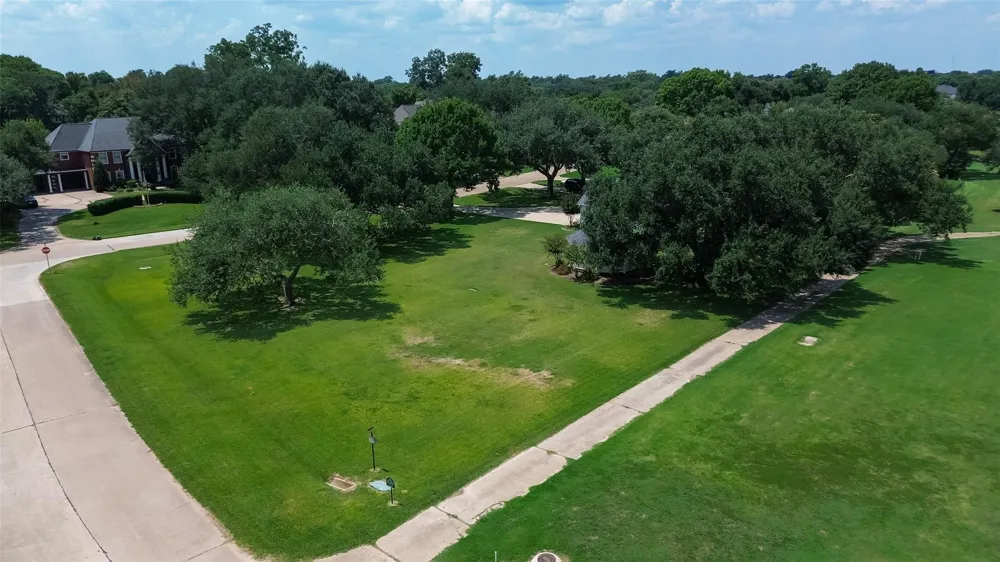 5319 Waterbeck Street Weston Lakes, TX 77441