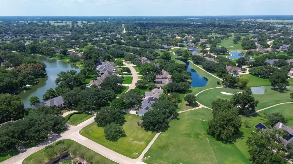 5319 Waterbeck Street Weston Lakes, TX 77441
