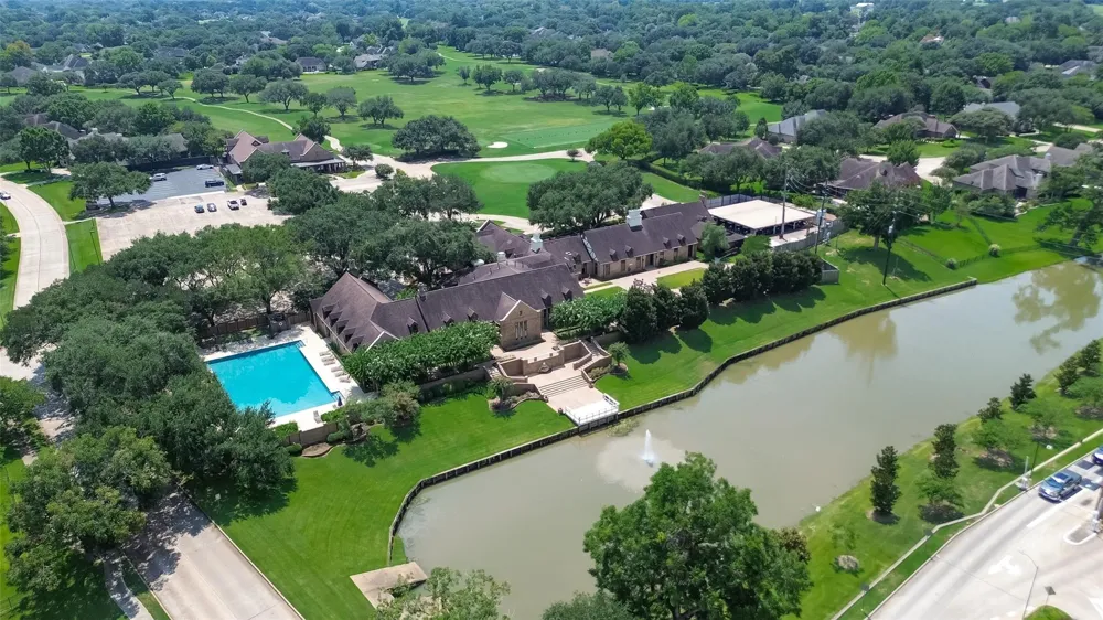 5319 Waterbeck Street Weston Lakes, TX 77441