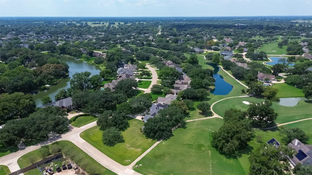 5319 Waterbeck Street Weston Lakes, TX 77441