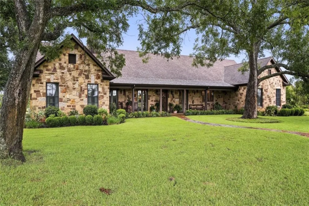 705 Antioch Road Paige, TX 78659