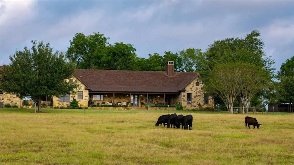705 Antioch Road Paige, TX 78659