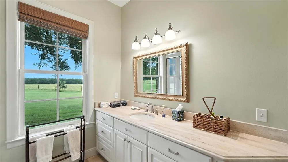 705 Antioch Road Paige, TX 78659
