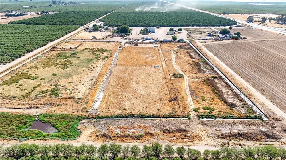 23174 Road 6 Chowchilla, CA 93610