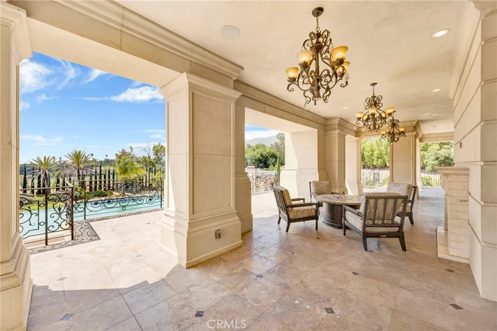 165 Circle Drive Bradbury, CA 91008