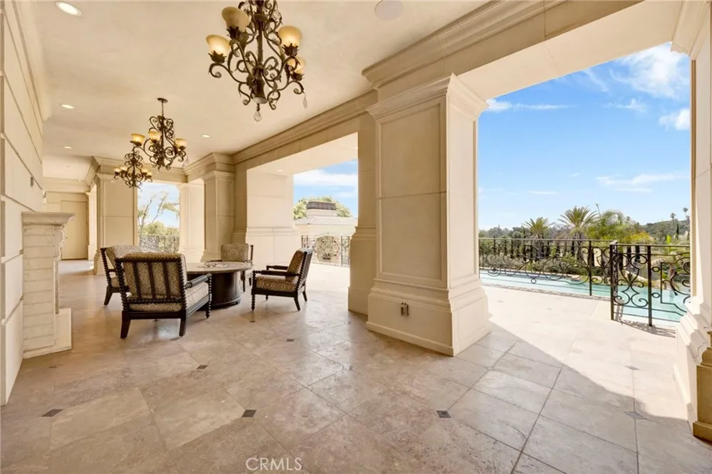 165 Circle Drive Bradbury, CA 91008