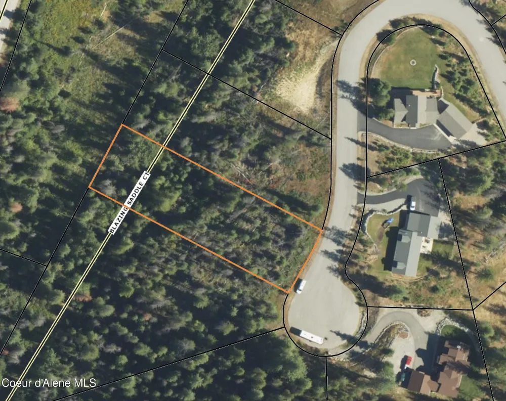122 Blazing Saddle Court Pinehurst, ID 83850
