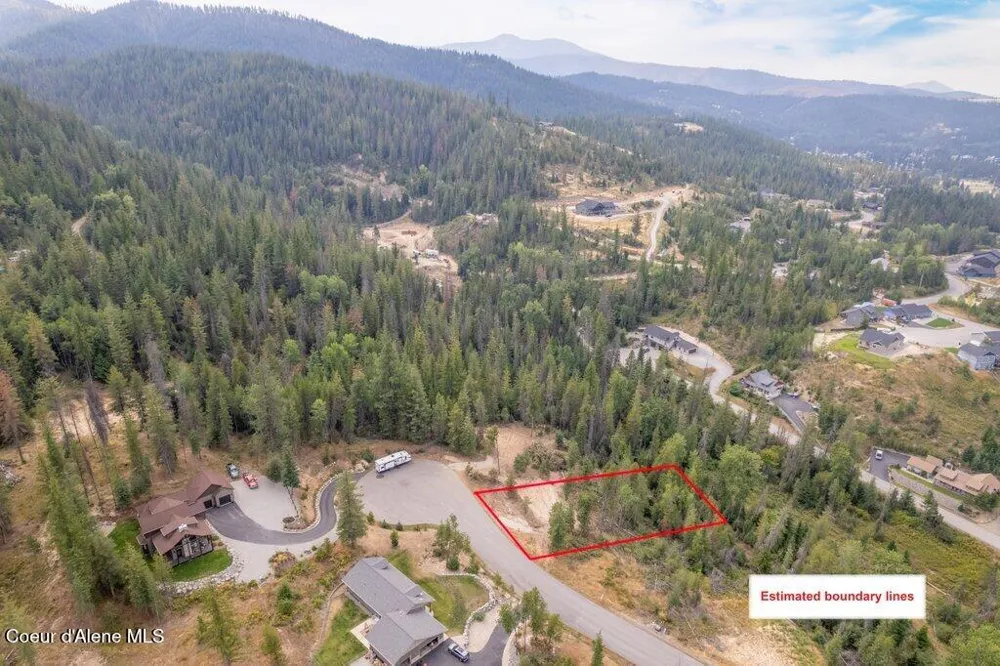 122 Blazing Saddle Court Pinehurst, ID 83850
