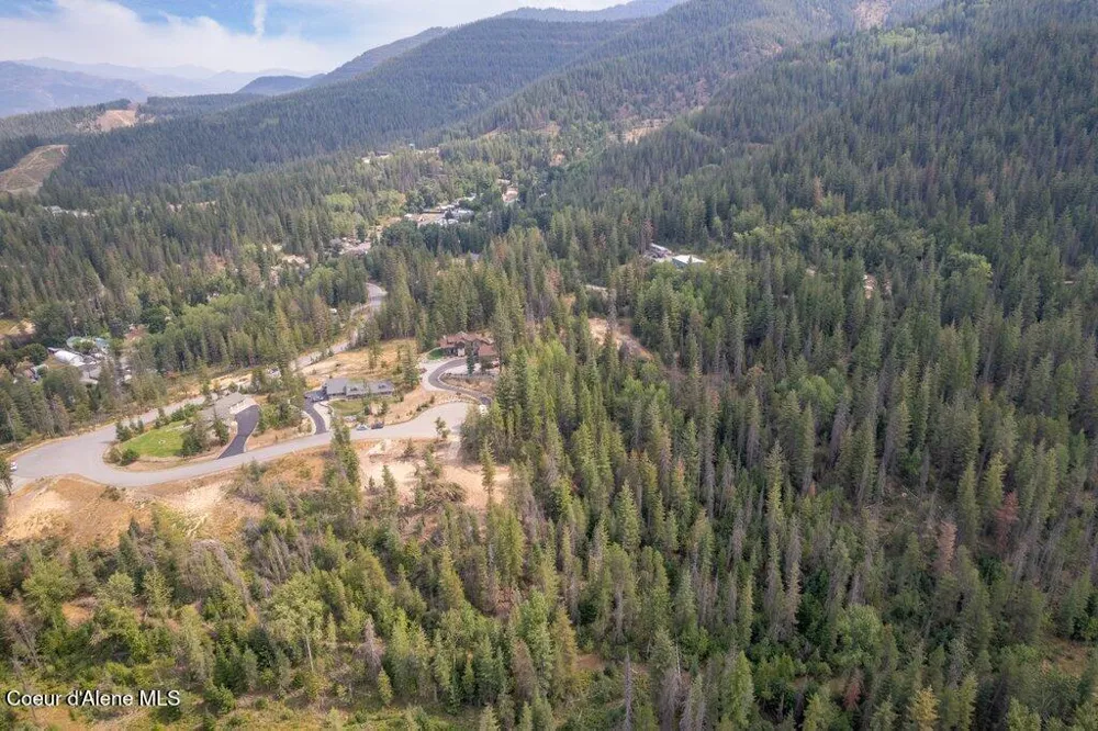 122 Blazing Saddle Court Pinehurst, ID 83850