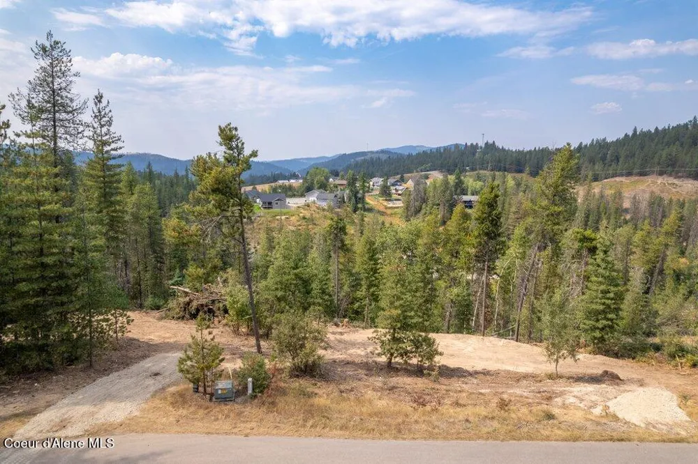 122 Blazing Saddle Court Pinehurst, ID 83850
