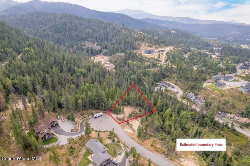 124 Blazing Saddle Court Pinehurst, ID 83850