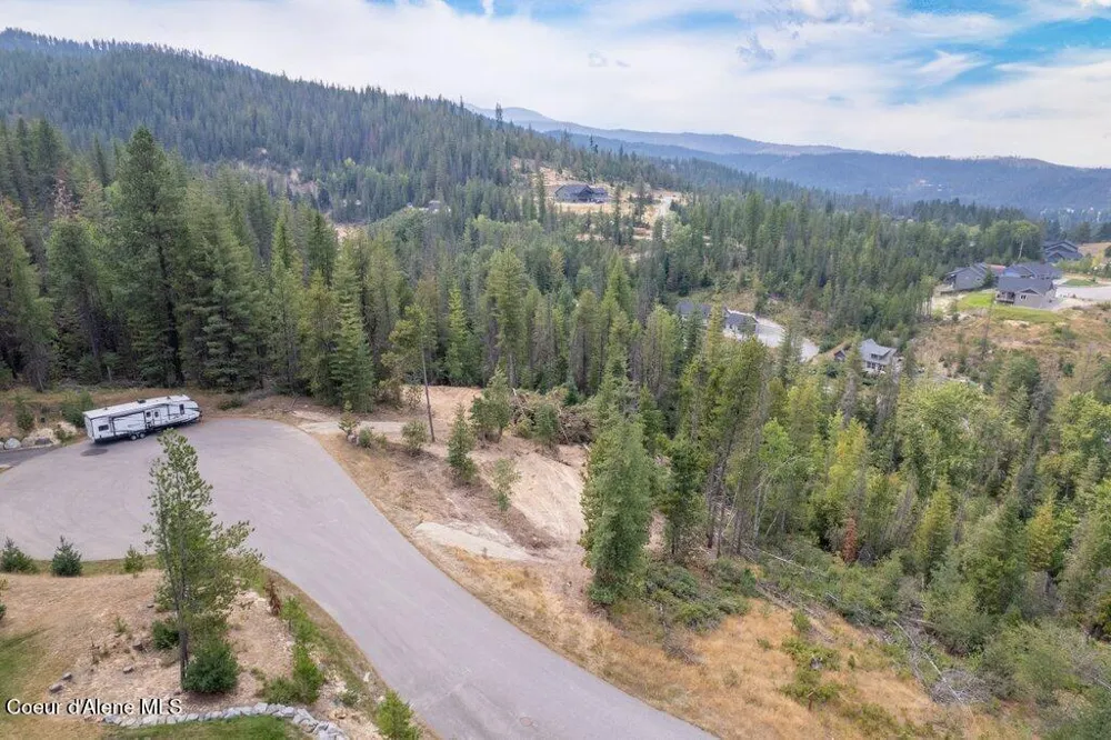 124 Blazing Saddle Court Pinehurst, ID 83850