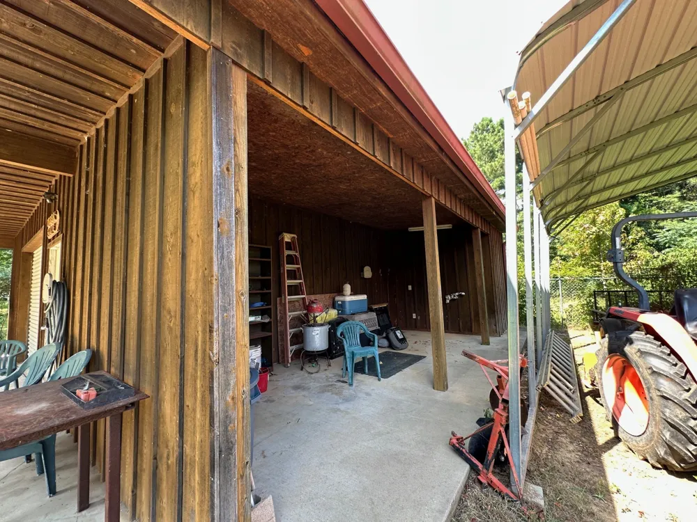 381 County Road 3637 Jefferson, TX 75657