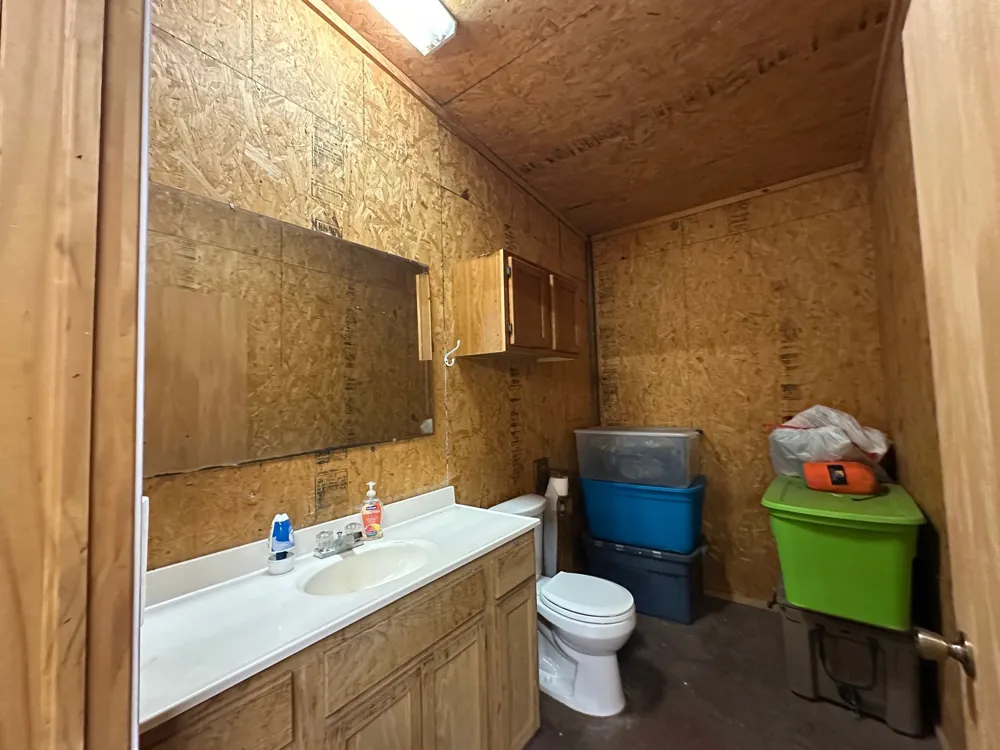 381 County Road 3637 Jefferson, TX 75657