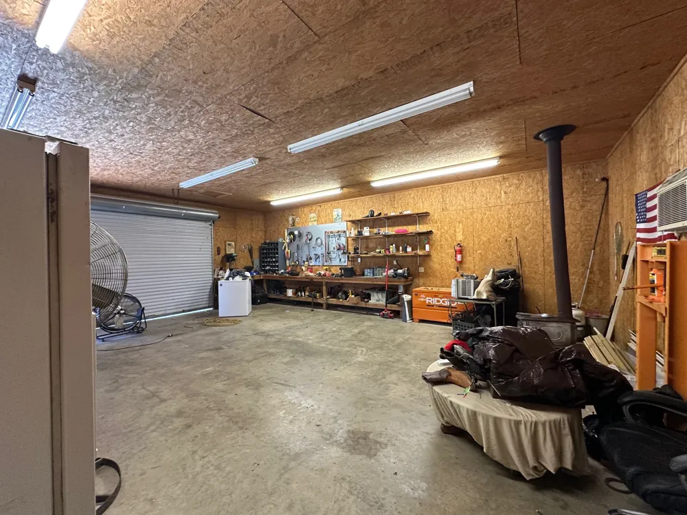381 County Road 3637 Jefferson, TX 75657