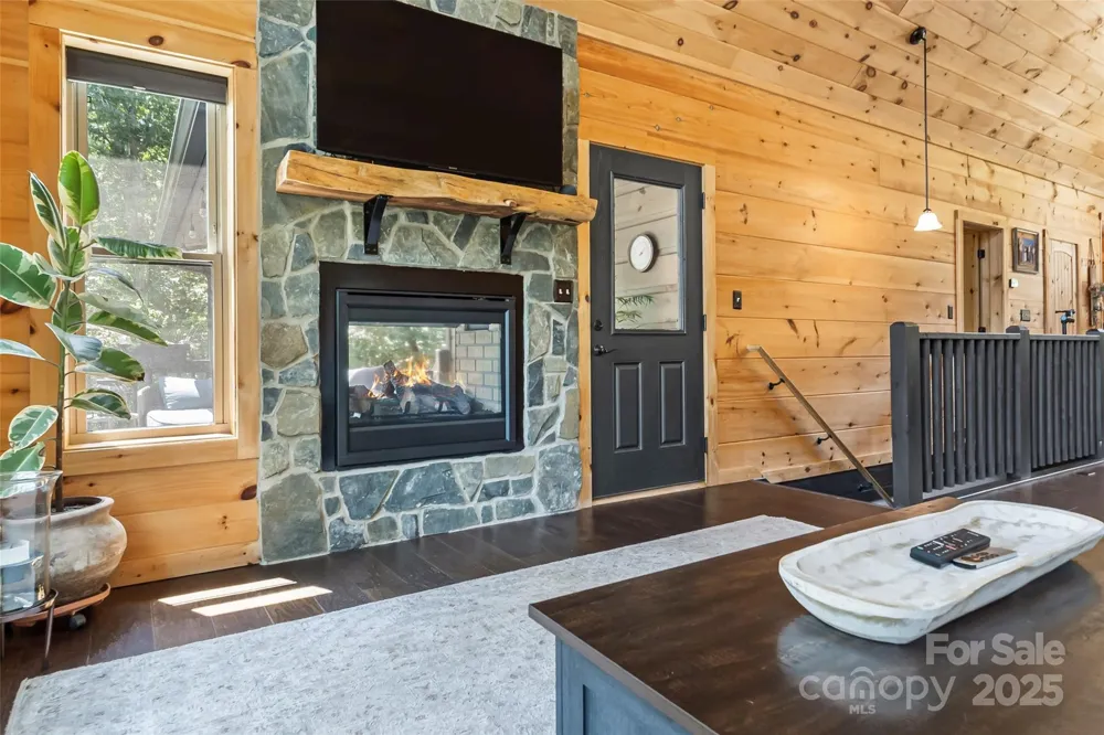 94 Osprey Roost Drive Nebo, NC 28761