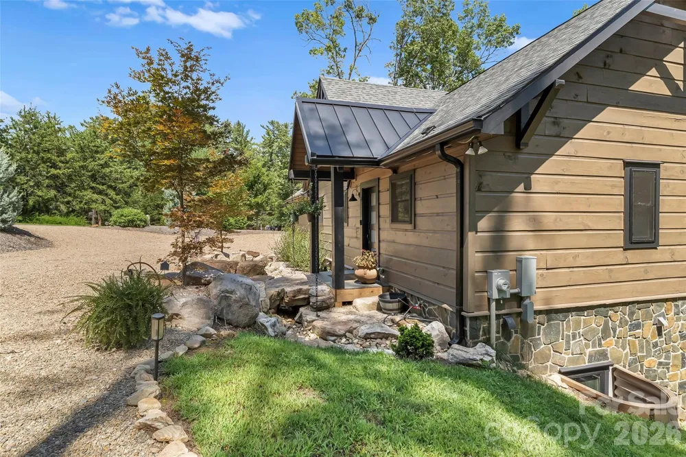 94 Osprey Roost Drive Nebo, NC 28761