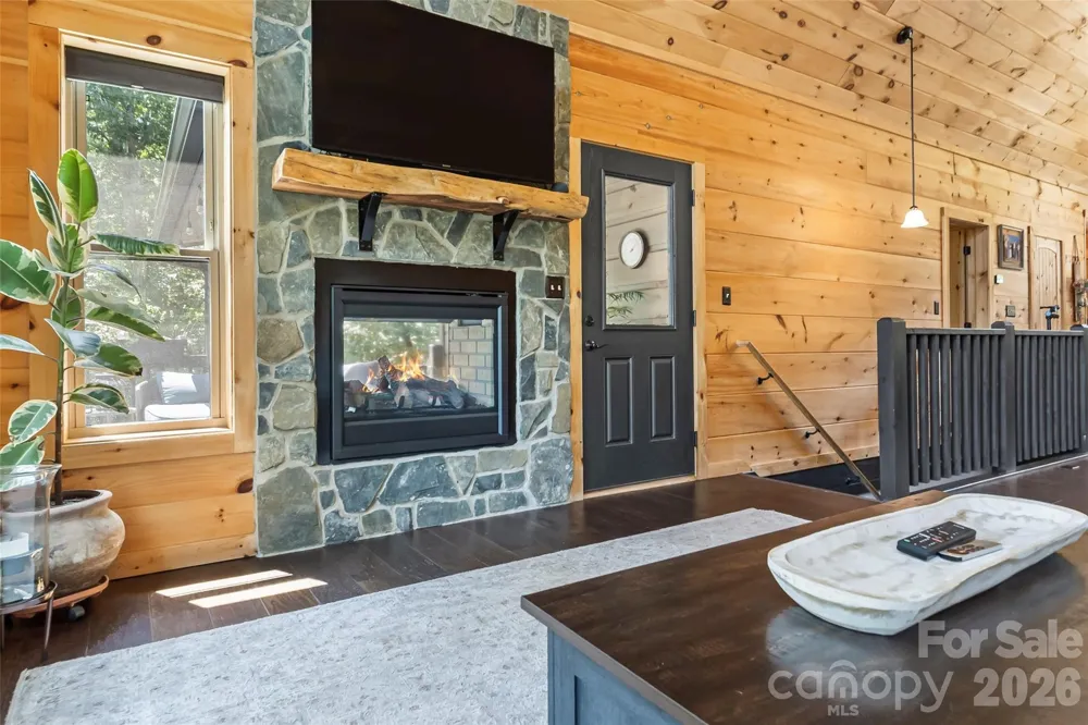 94 Osprey Roost Drive Nebo, NC 28761