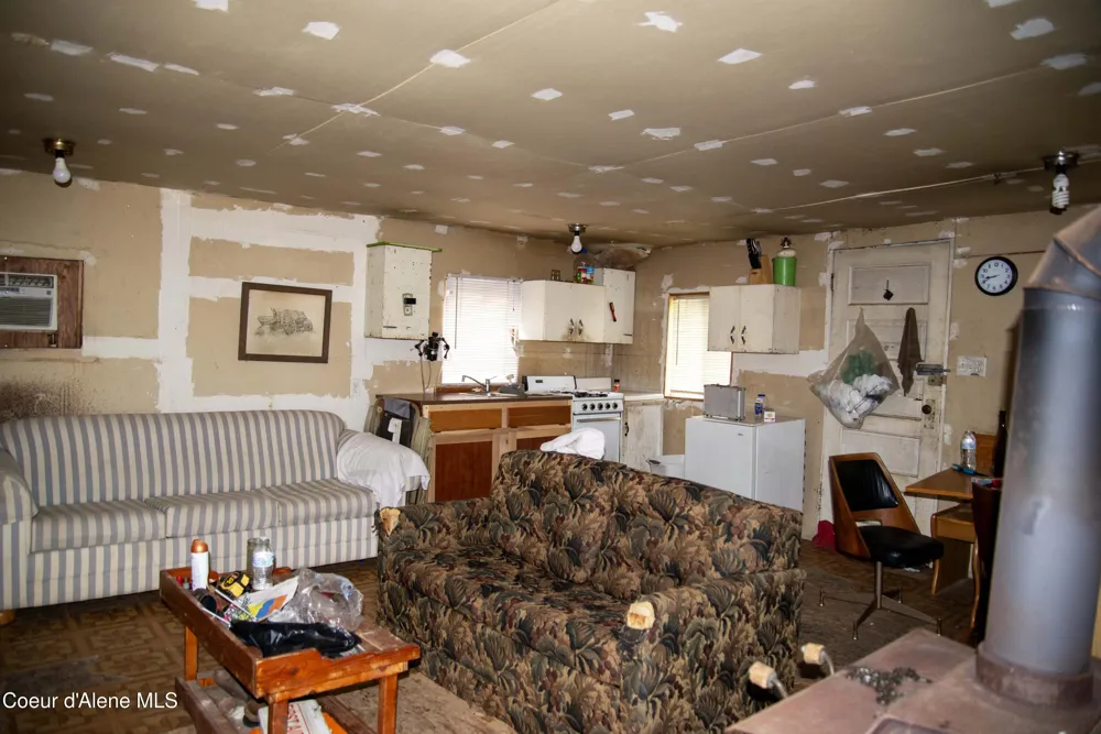 2225 Mud Gulch Road Priest River, ID 83856