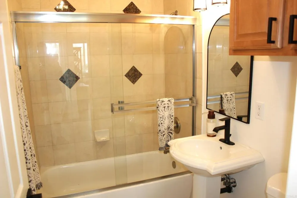 1365 Seacoast Dr #E Imperial Beach, CA 91932