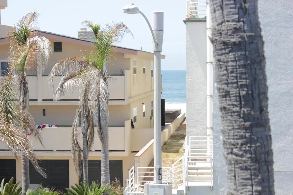 1365 Seacoast Dr #E Imperial Beach, CA 91932