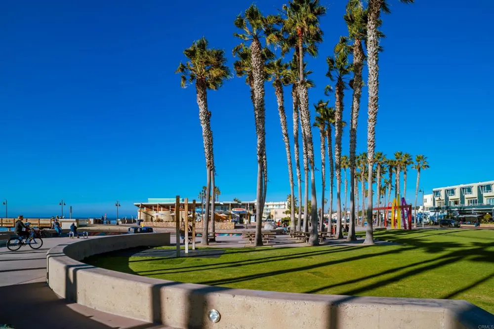 1365 Seacoast Dr #E Imperial Beach, CA 91932