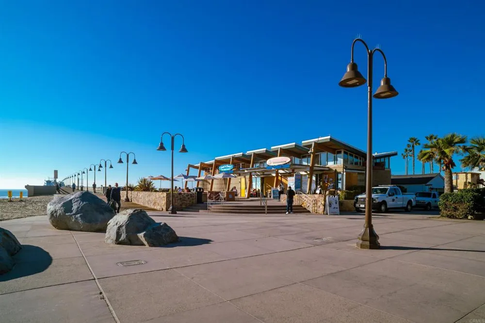 1365 Seacoast Dr #E Imperial Beach, CA 91932