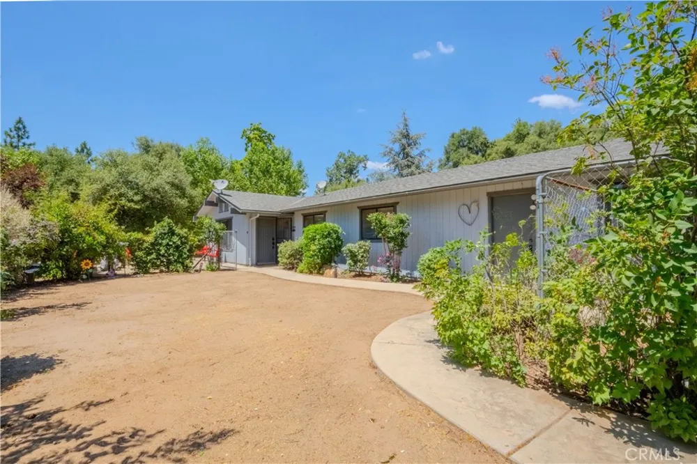 33301 road 233 North Fork, CA 93643